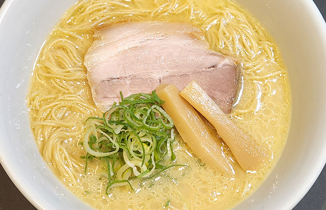 極上 カニ味噌鶏白湯