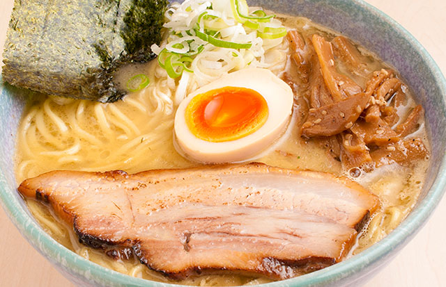 信州濃厚鶏白湯ラーメン