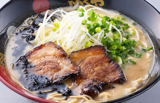 厚切り炭焼きチャーシュー豚骨